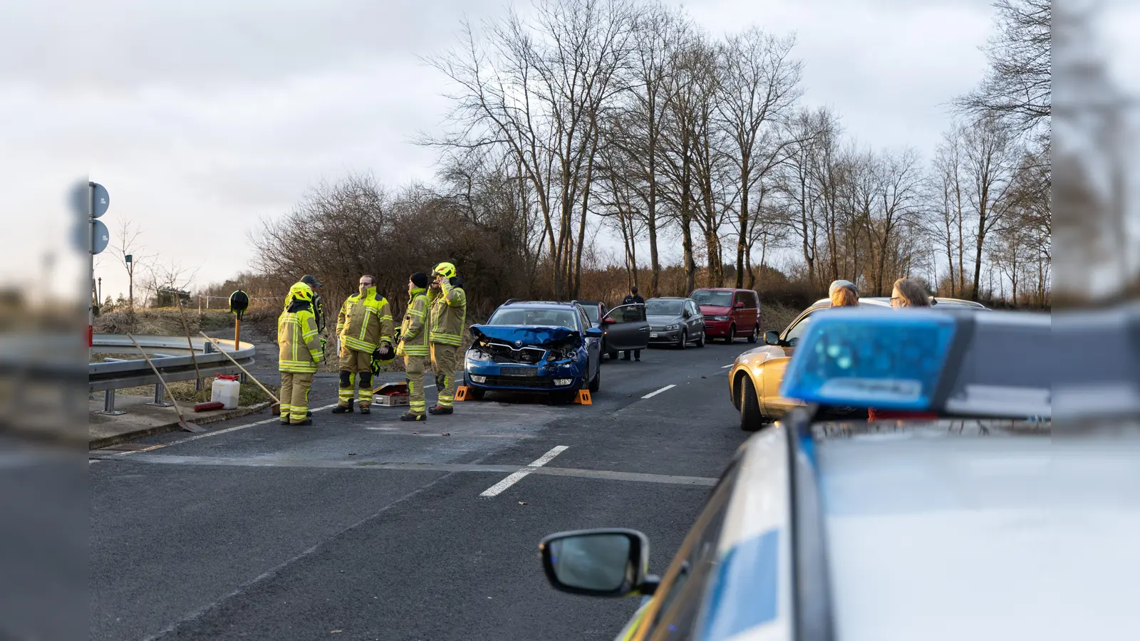 Beim Zusammenstoß zwischen Altenstadt und Windischeschenbach wurde ein Mann verletzt. (Bild: rw)