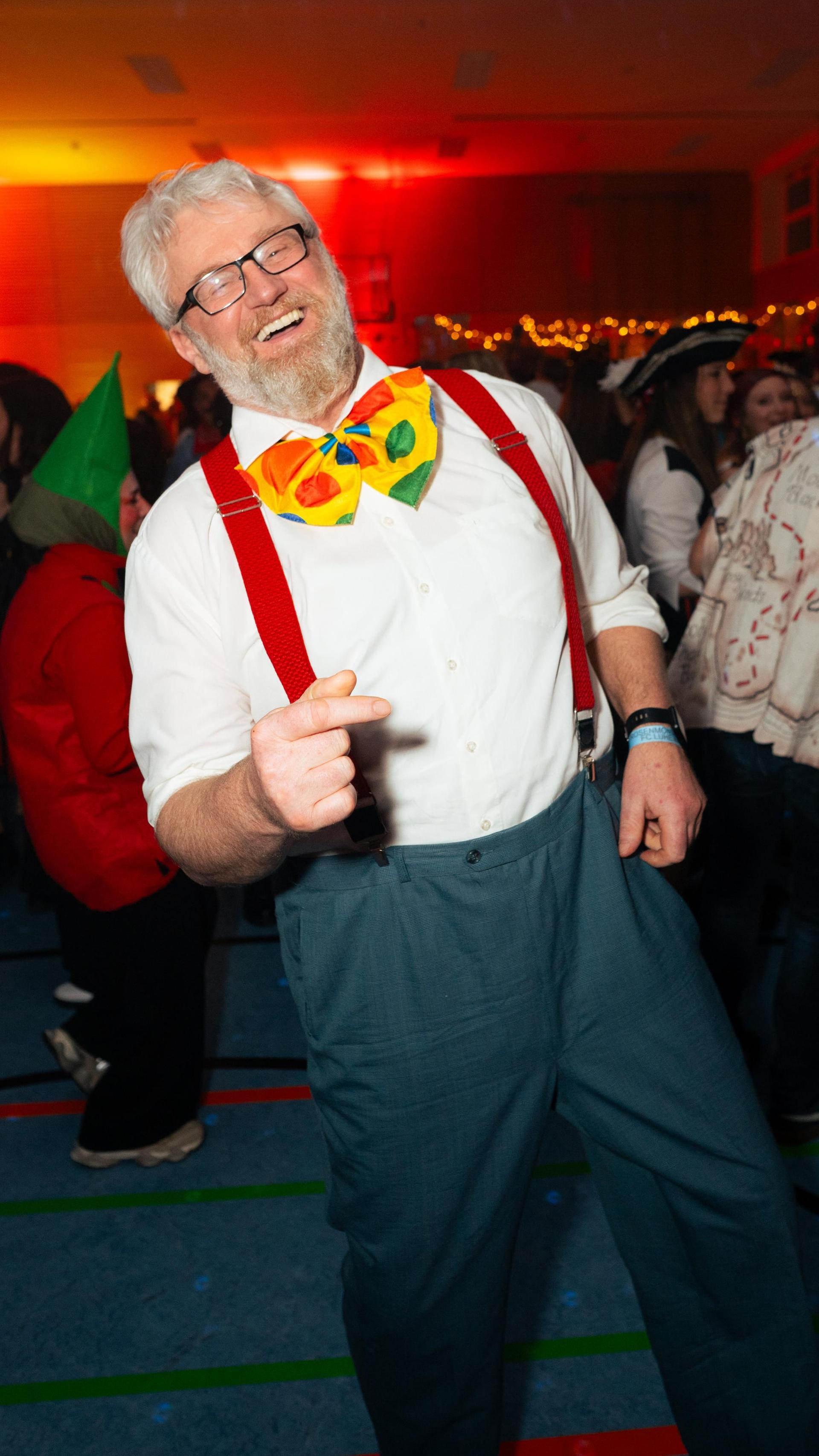 Beim Faschingsball des FC Luhe gings mit Vollgas weiter im Faschingstreiben.  (Bild: Hannes Stock)