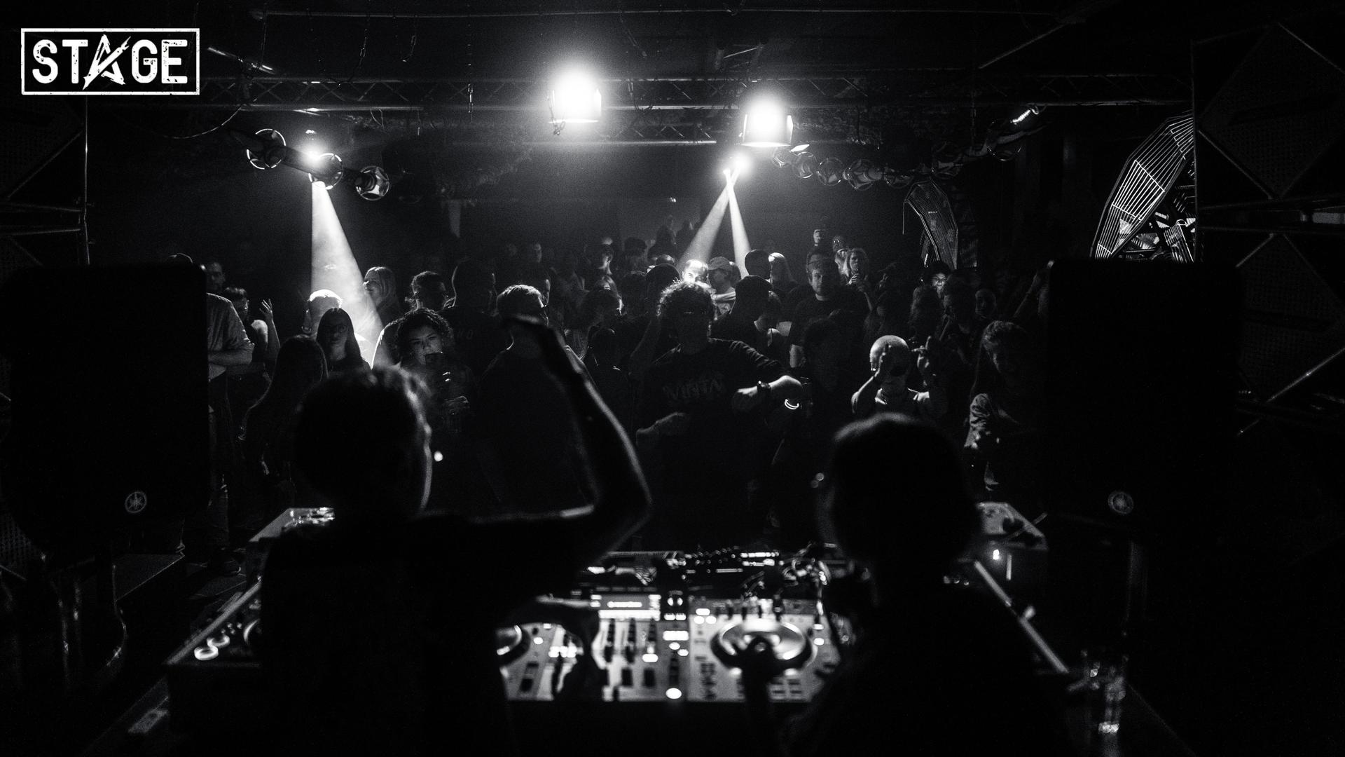 Die Fotos der „Schwitzkasten”-Party im Stage. (Bild: Hannes Stock)