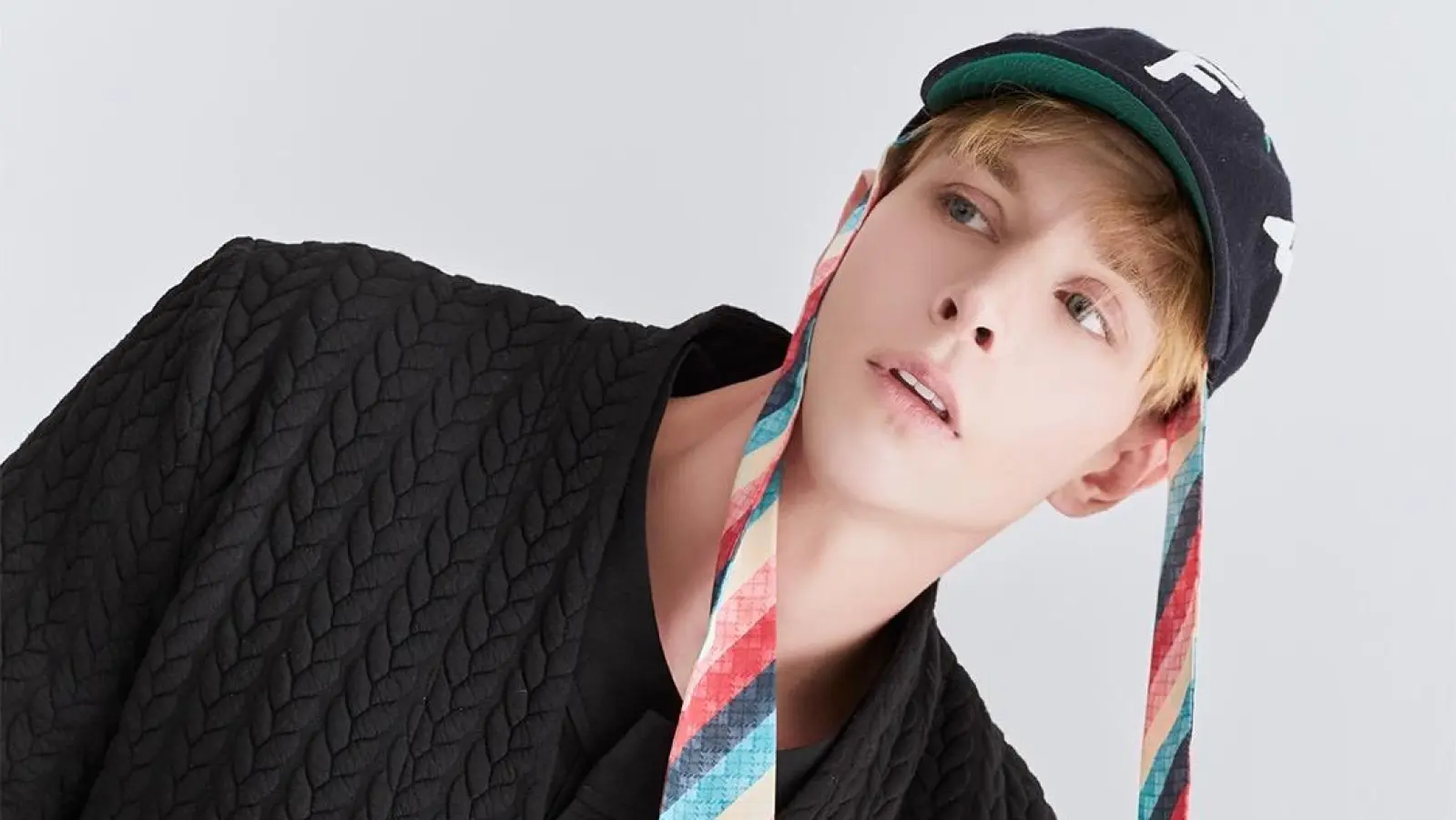 Florian Krapf aus Weiden lebt seit Jahren in Seoul, wo er inzwischen erfolgreich als Model, Influencer und TV-Persönlichkeit arbeitet. Am 2. September auch in Deutschland in der Sendung „Abenteuer Leben” zu sehen sein.  (Bild: Graygraphy Studio/exb)