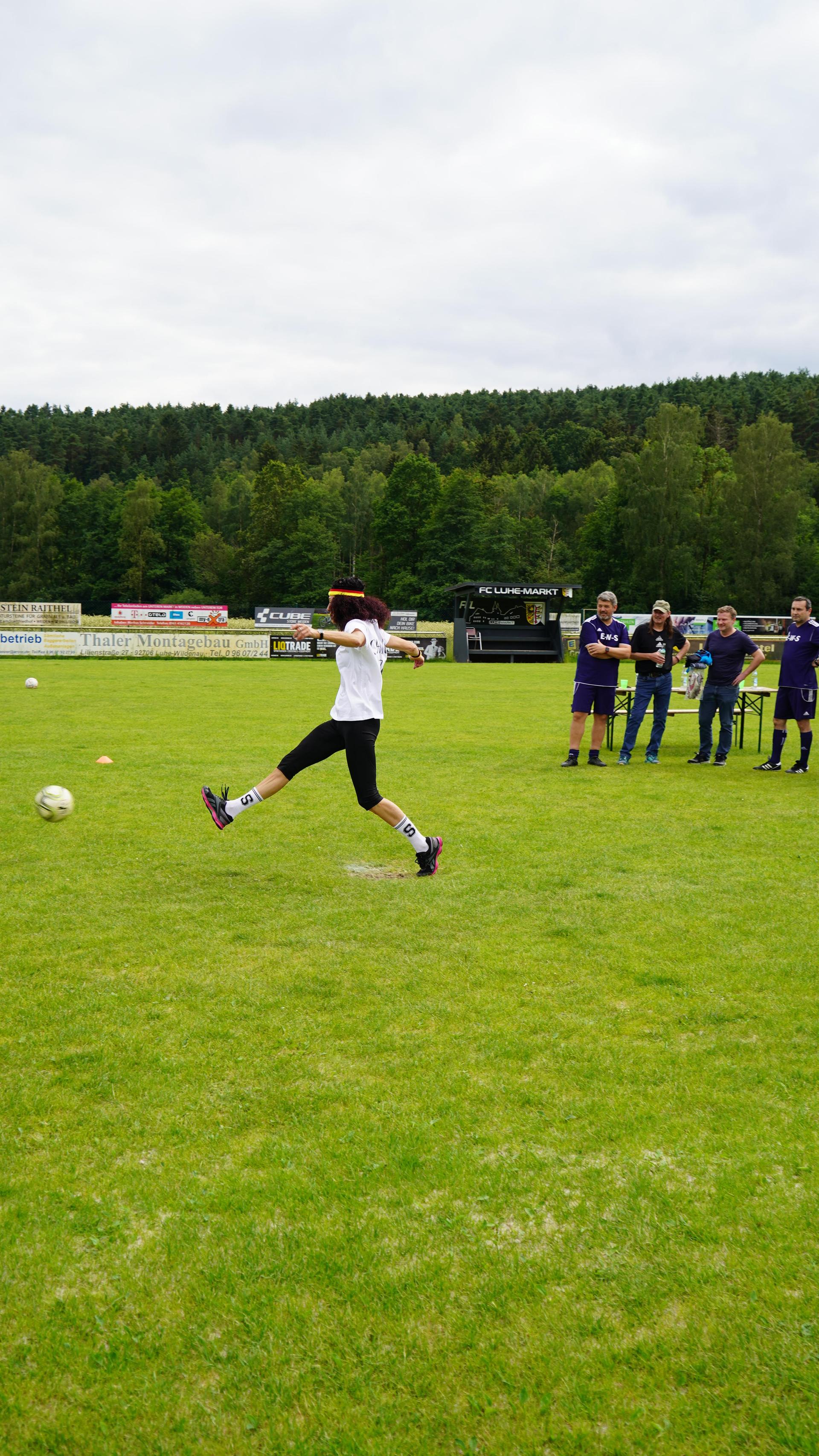 Das Elfmeterturnier beim FC Luhe-Markt. (Bild: mcl)