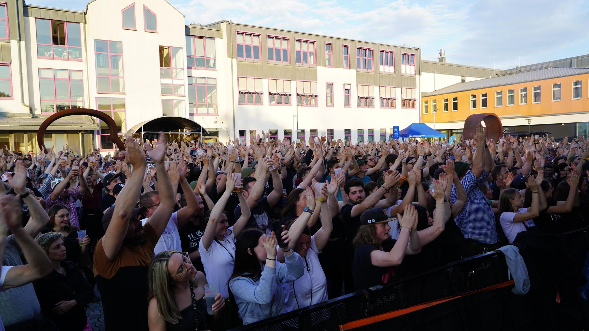 Am Freitagabend spielten „Dicht und Ergreifend” auf dem Campus Open Air. (Bild: mcl)