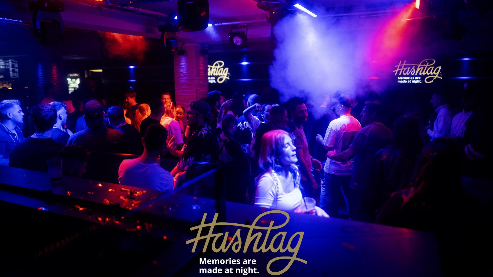 Die „Blackedout”-Party im Hashtag. (Bild: Hannes Stock)