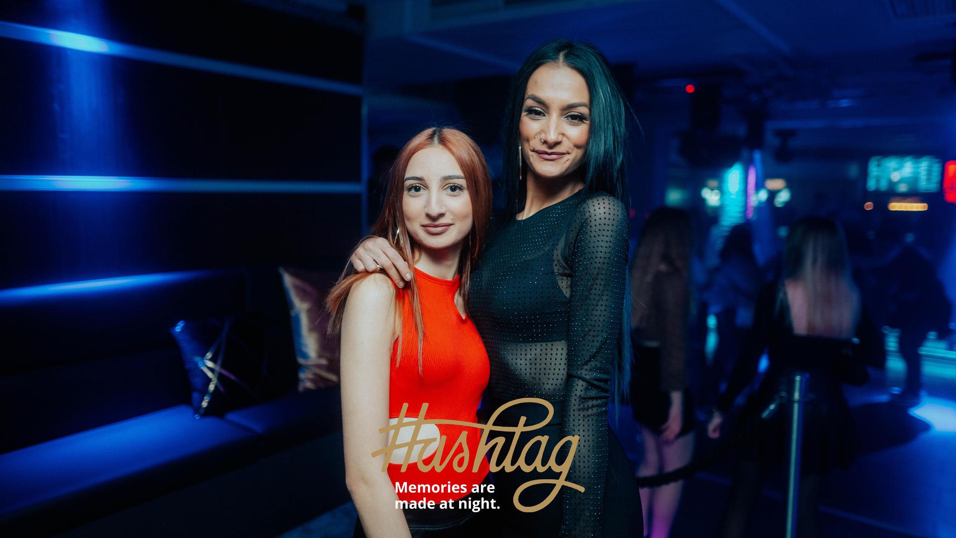 „Geld zurück” war das Motto bei der Party am Freitag im Hashtag Weiden.  (Bild: Sebastian Reiter)