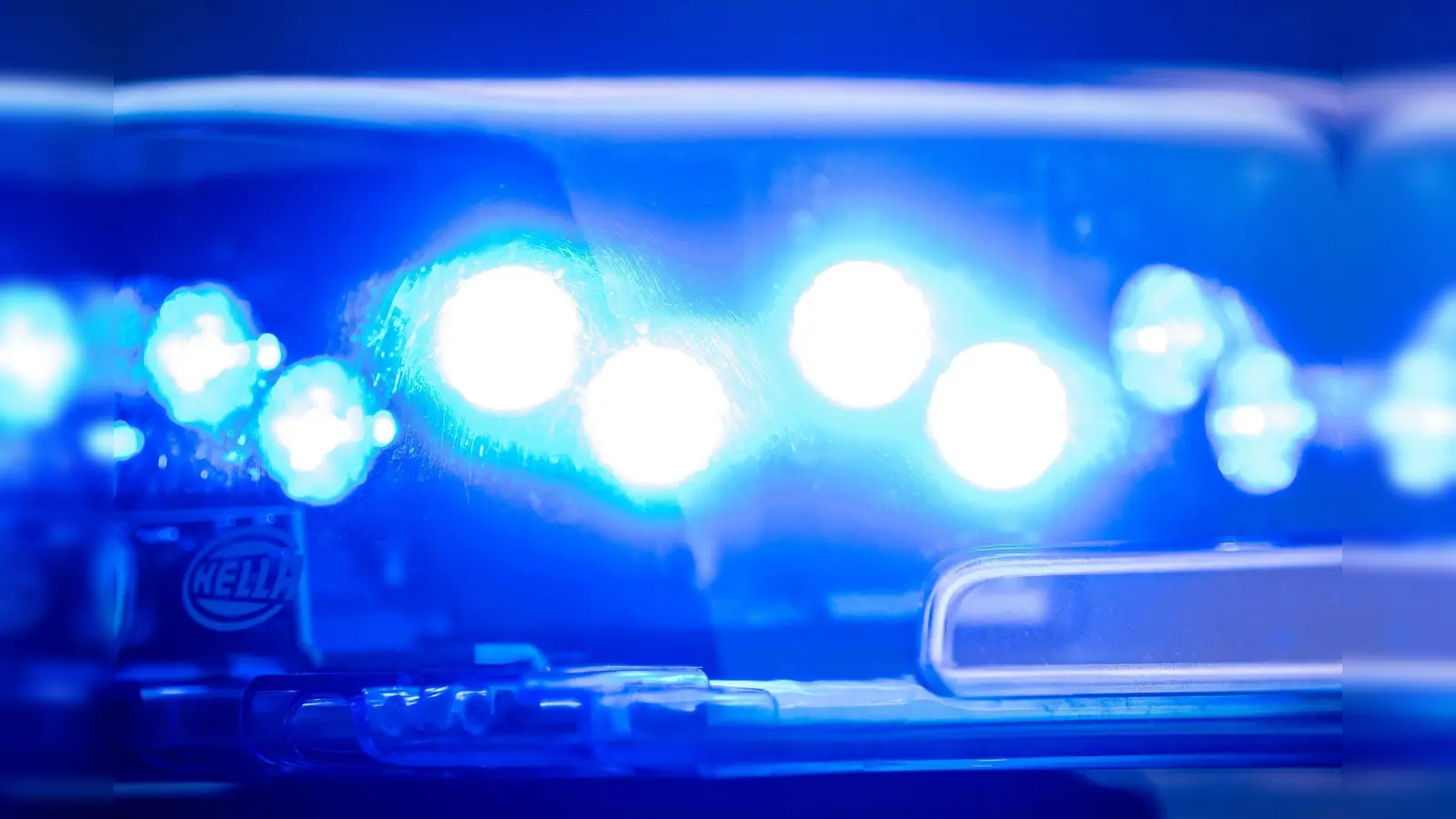 Die Weidener Polizei ermittelt gegen eine Studentin wegen Diebstahls.  (Symbolbild: Lino Mirgeler/dpa)