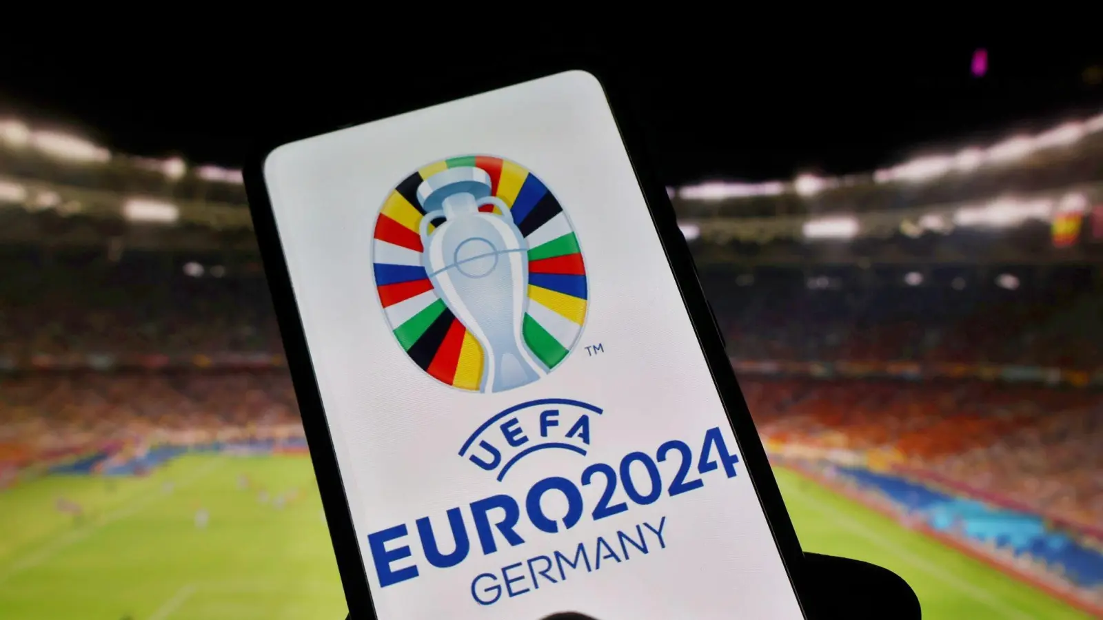 Wie kommt man an Tickets für die EURO 2024? (Bild: Aleksandr Gusev/Zuma Press/dpa)