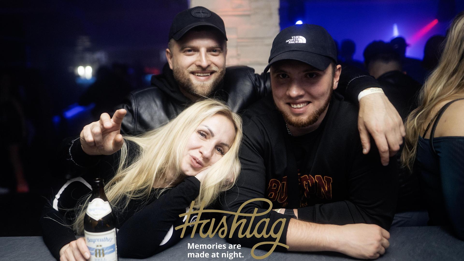 Die „Blackedout”-Party im Hashtag. (Bild: Hannes Stock)